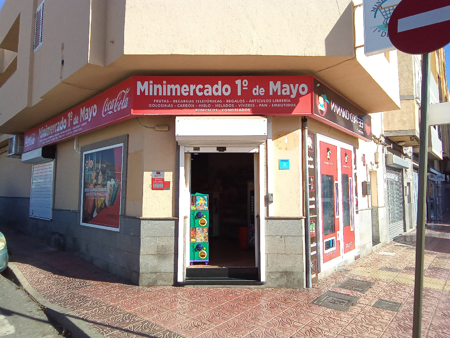 03_Minimercado 1º de mayo_Fachada