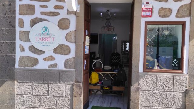 Larret Vintage Boutique