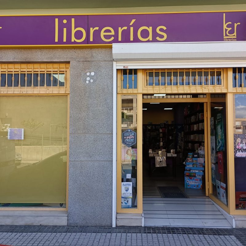 03_Librerialer_fachada