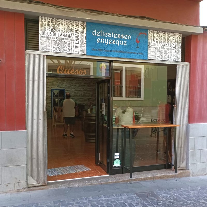 03_delicatessenenyesque_fachada