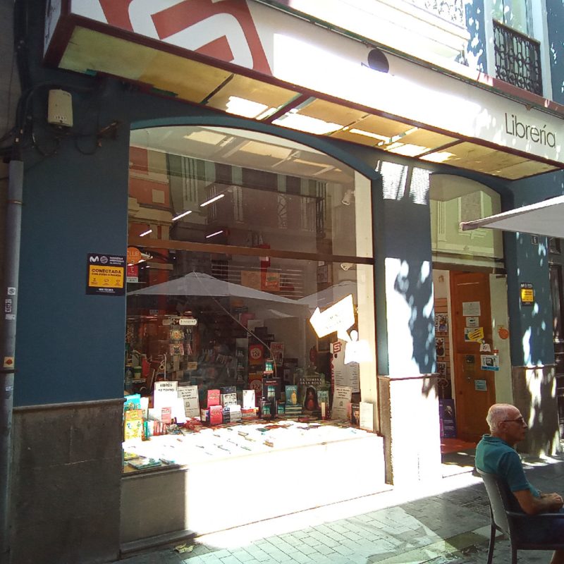 03_libreria sinopsis_fachada