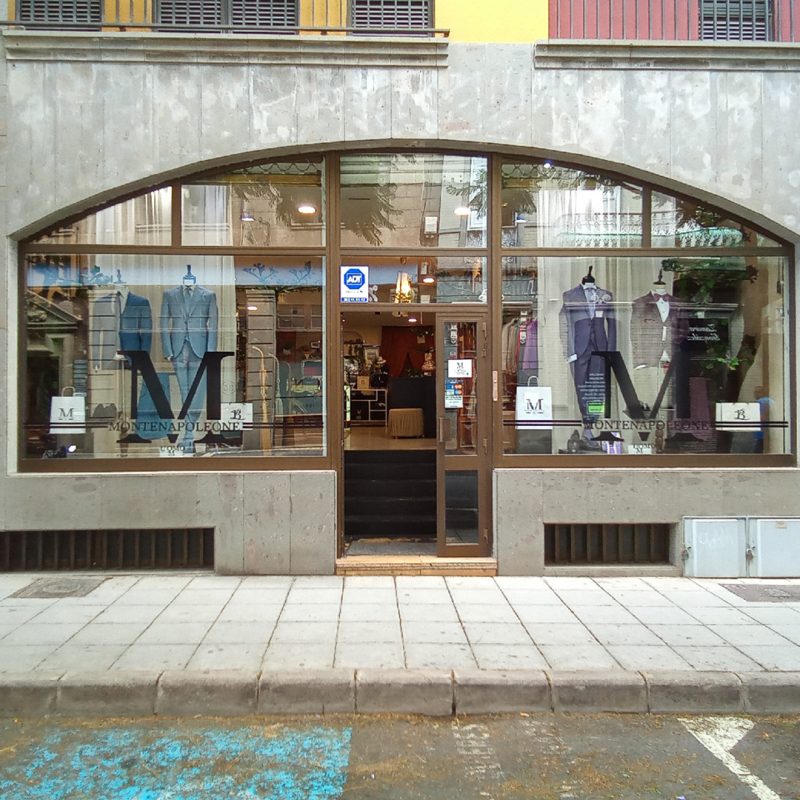 03_montenapoleone uomo_fachada