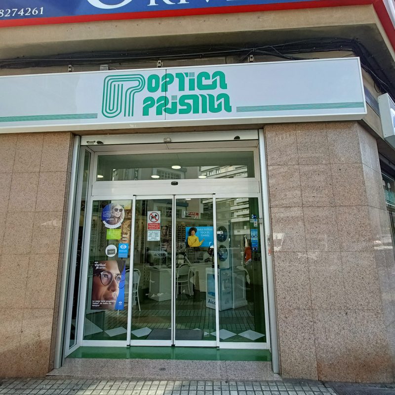 03_optica prisma_fachada