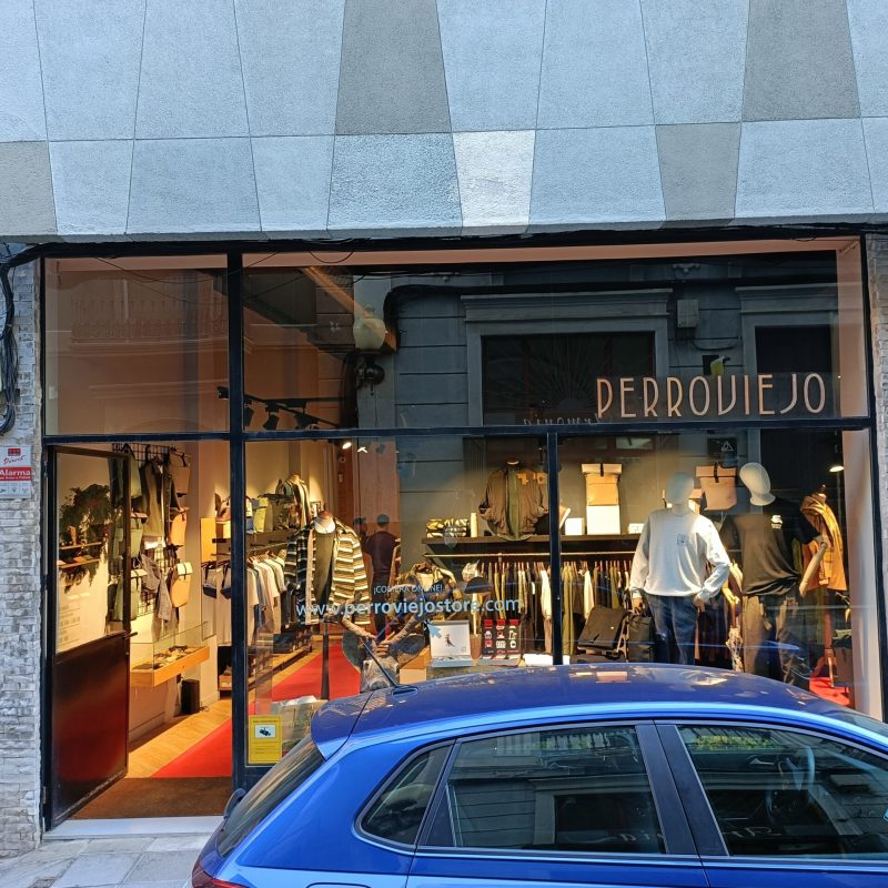 03_perroviejo_fachada